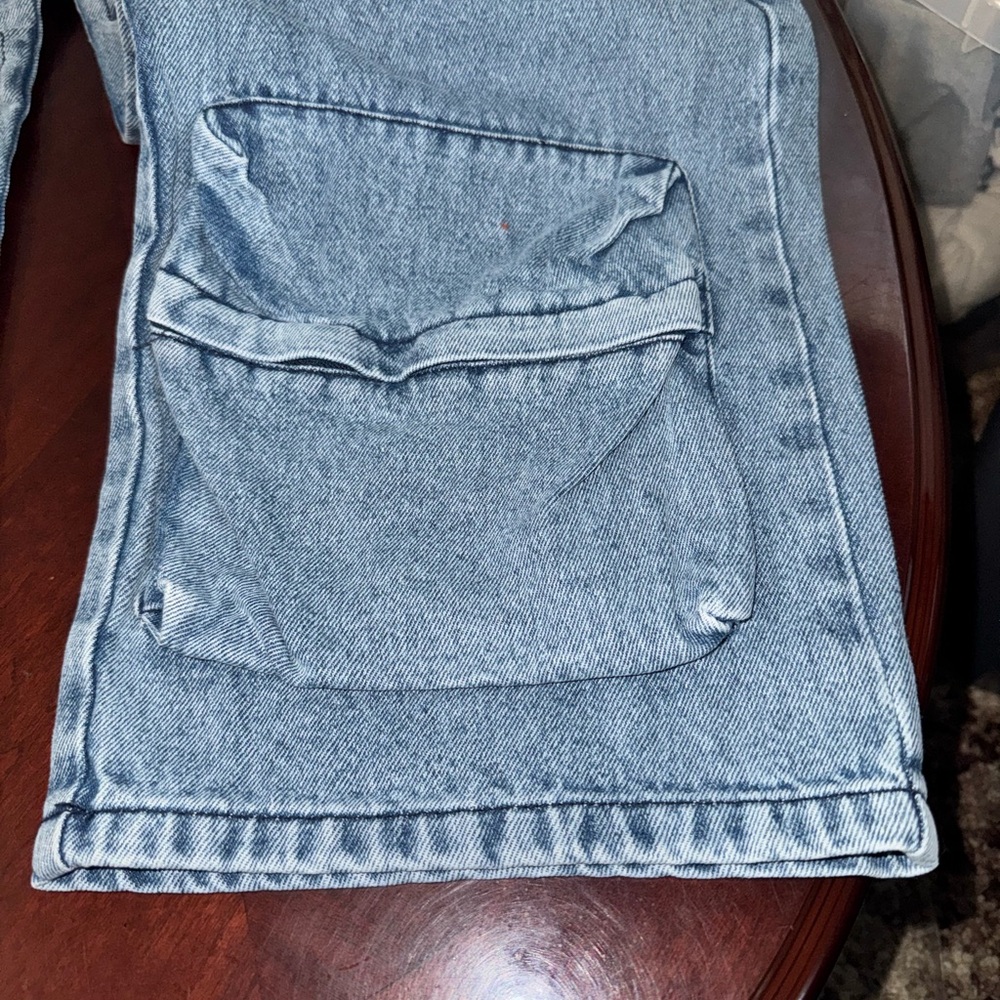 Men's Relaxed Fit Denim Cargo Jeans - Picture 2 of 9